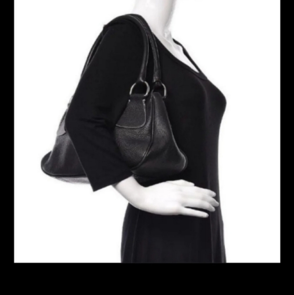 PRADA - Picture 2 of 9